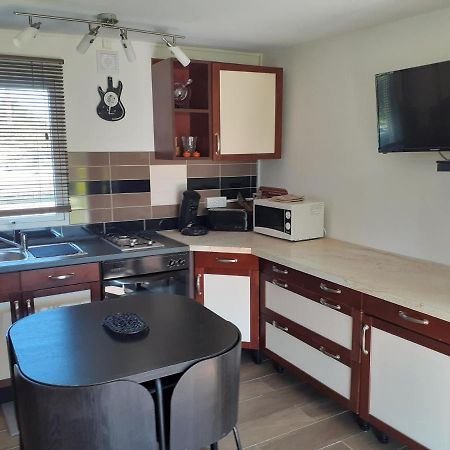Petite Maison Chalet A 100 M De La Petite Mer De Gavres Riantec 외부 사진